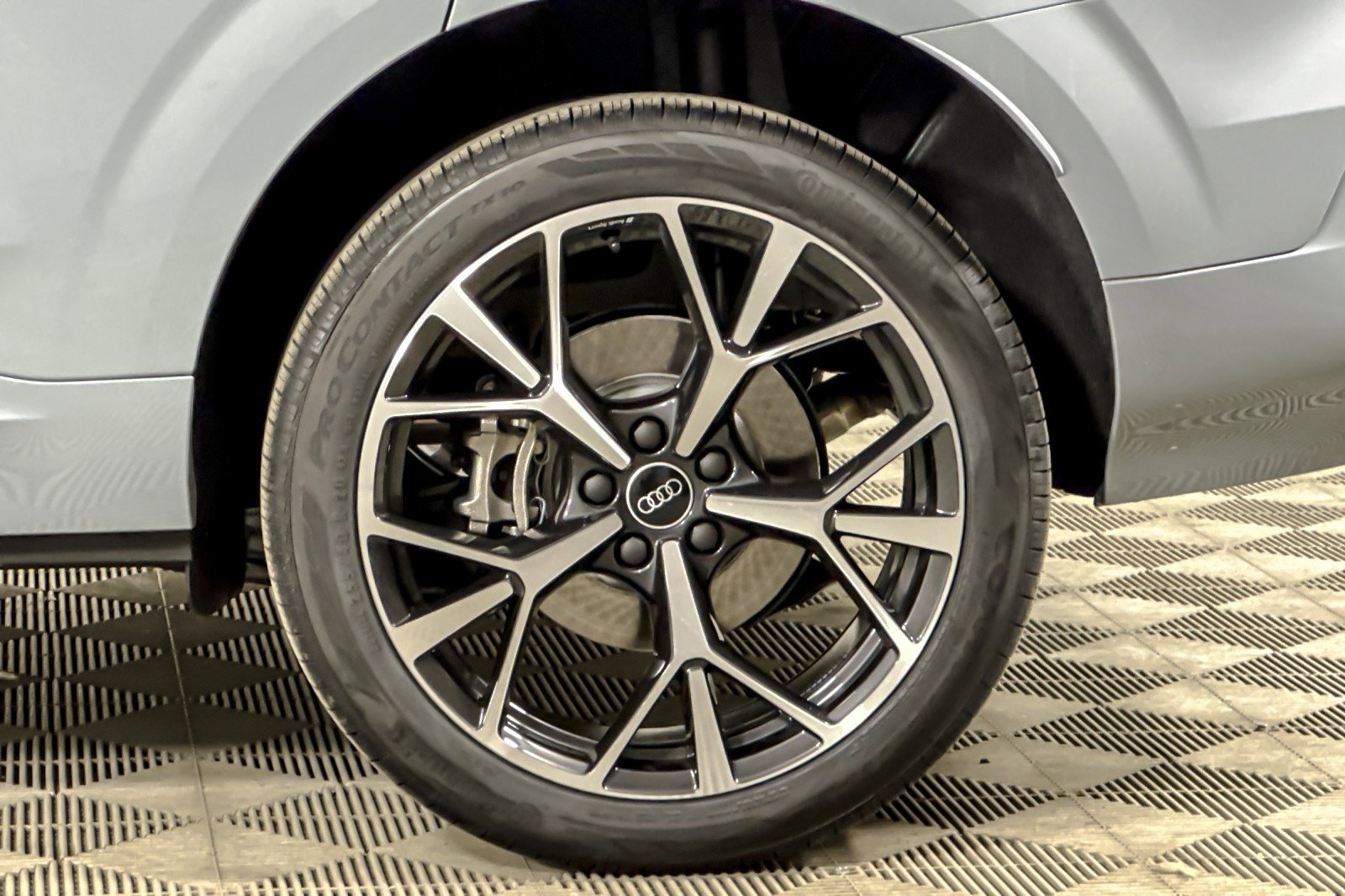New 2026 Audi Q3 quattro 2.0T AWD/4WD image 25