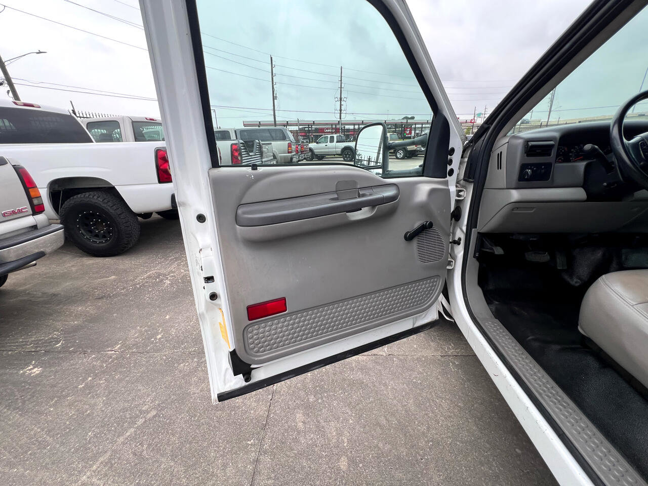 Used 2001 Ford F350 XL image 55