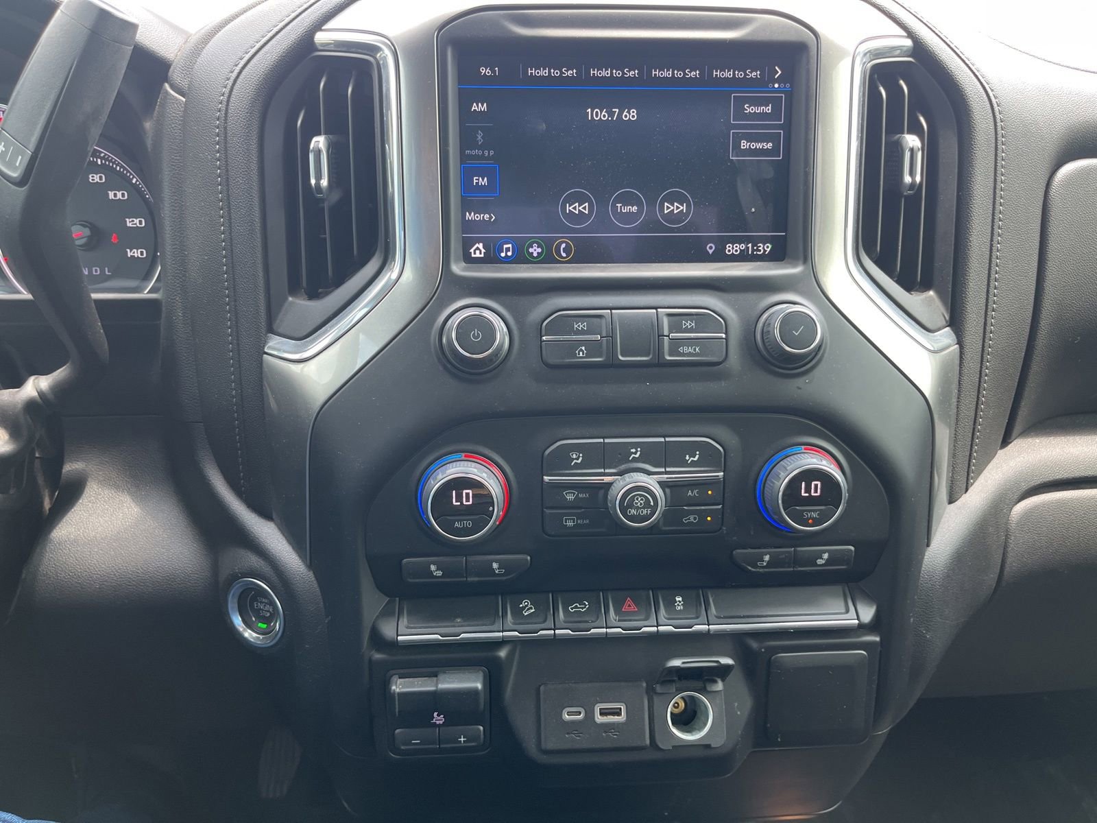 Used 2022 Chevrolet Silverado 2500 LT w/ Convenience Package AWD/4WD image 10