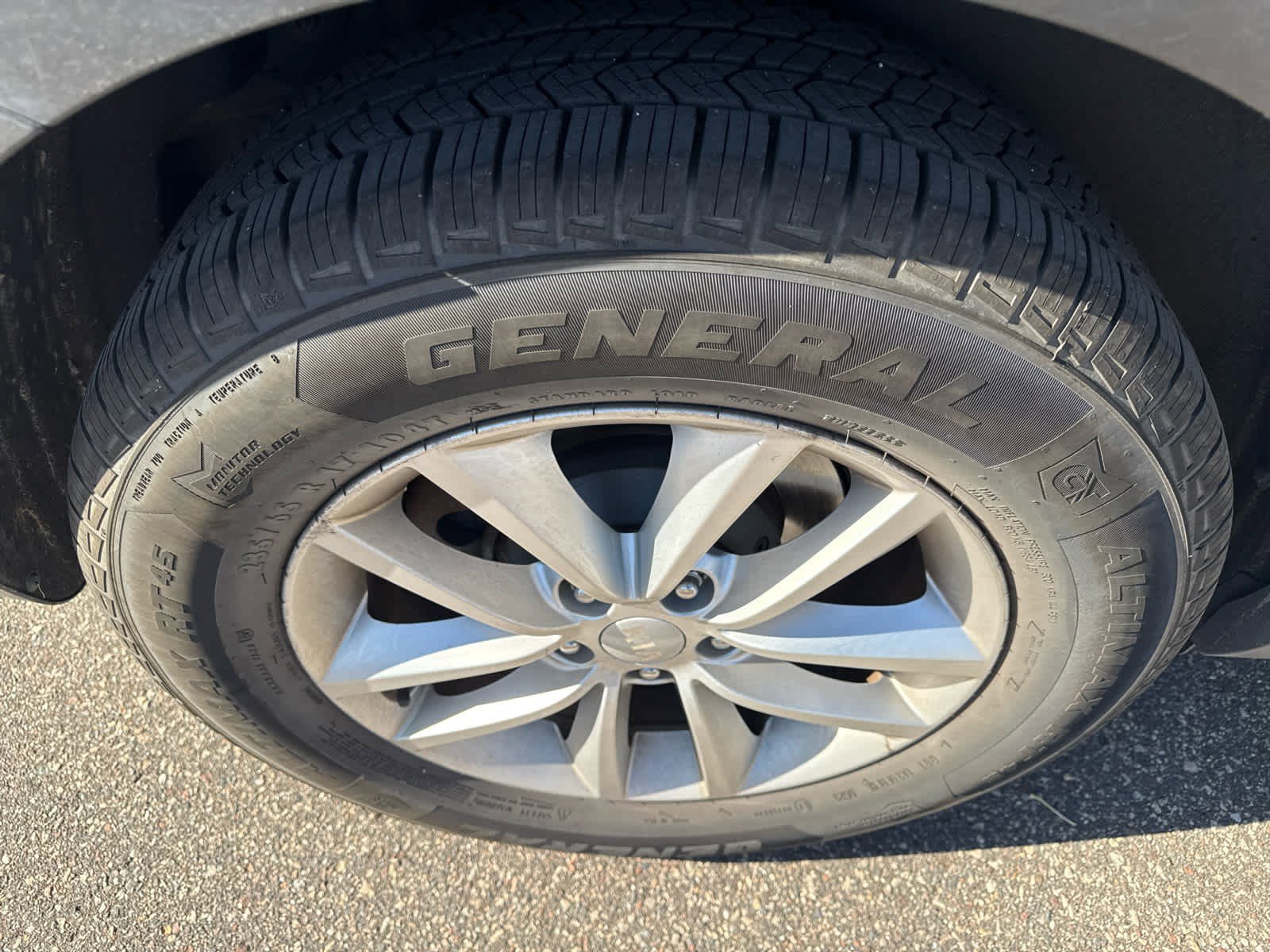 Used 2017 Kia Sorento LX image 6