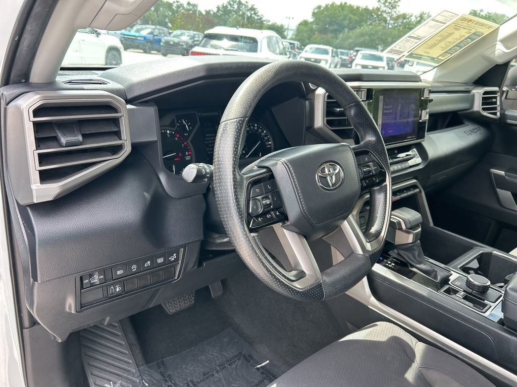 Used 2022 Toyota Tundra SR5 w/ SR5 Convenience Package AWD/4WD image 16