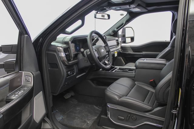 New 2026 Ford F450 Platinum w/ FX4 Off-Road Package AWD/4WD image 16