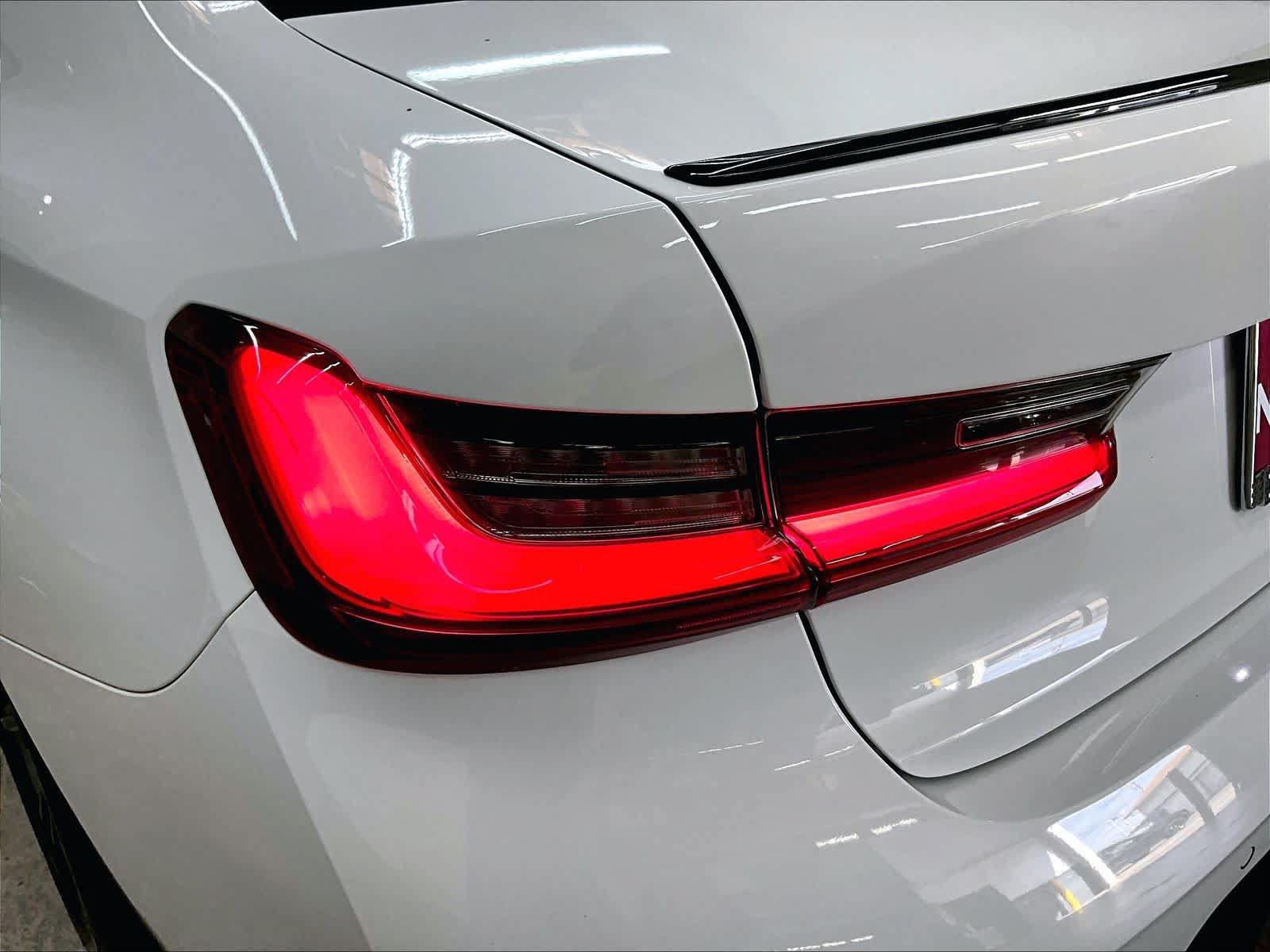 Used 2023 BMW 330i Sedan w/ M Sport Package RWD image 32