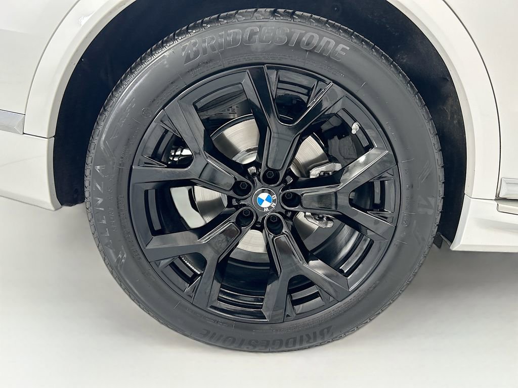 Used 2026 BMW X7 xDrive40i image 32