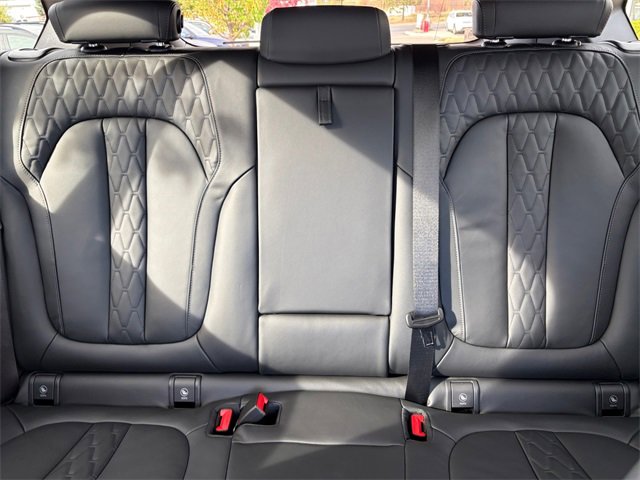 Used 2026 BMW X5 xDrive40i w/ M Sport Package image 23