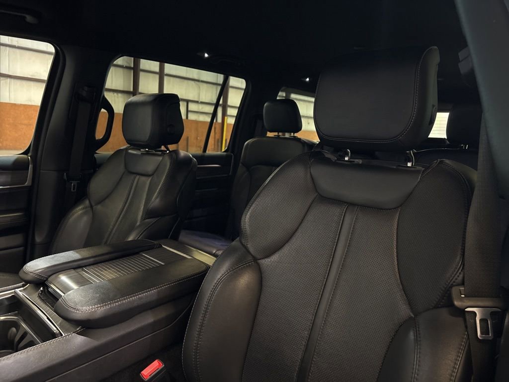 Used 2024 Jeep Wagoneer L Series III w/ Flexible Seating Group image 22