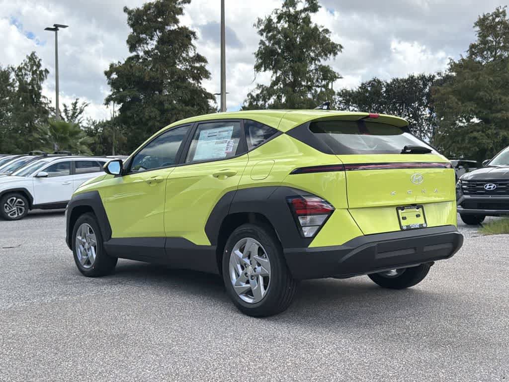 New 2027 Hyundai Kona SE FWD image 4