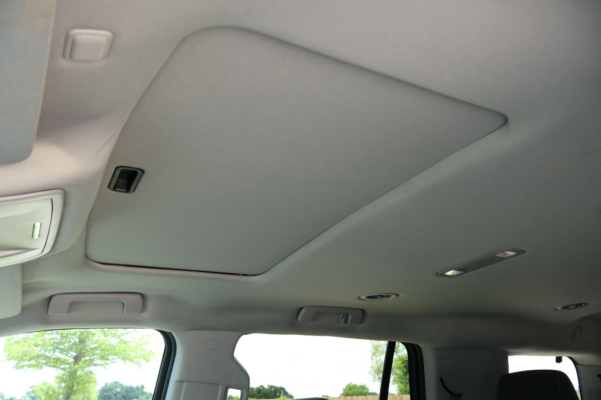 Used 2016 GMC Yukon SLE w/ Convenience Package RWD image 28