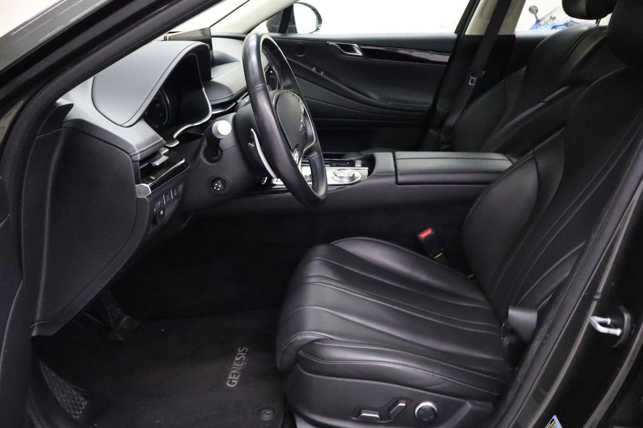 Used 2023 Genesis G80 2.5T image 15