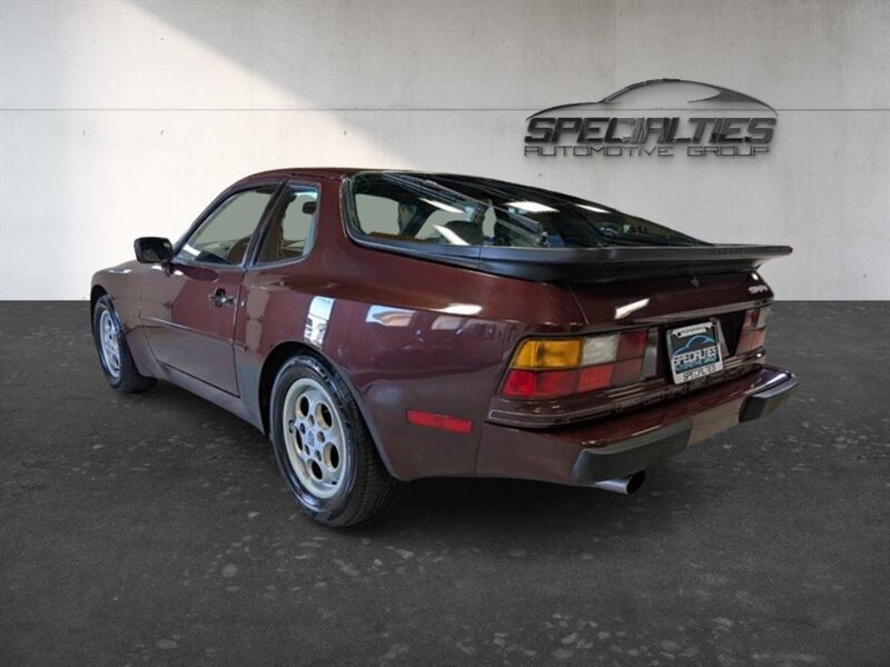 Used 1987 Porsche 944 Coupe RWD image 8