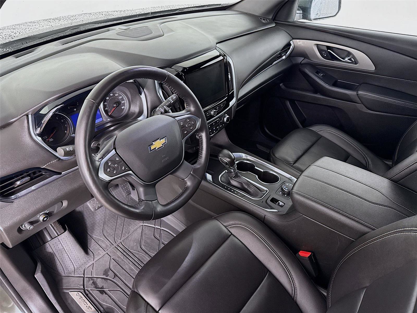 Used 2022 Chevrolet Traverse LT image 10