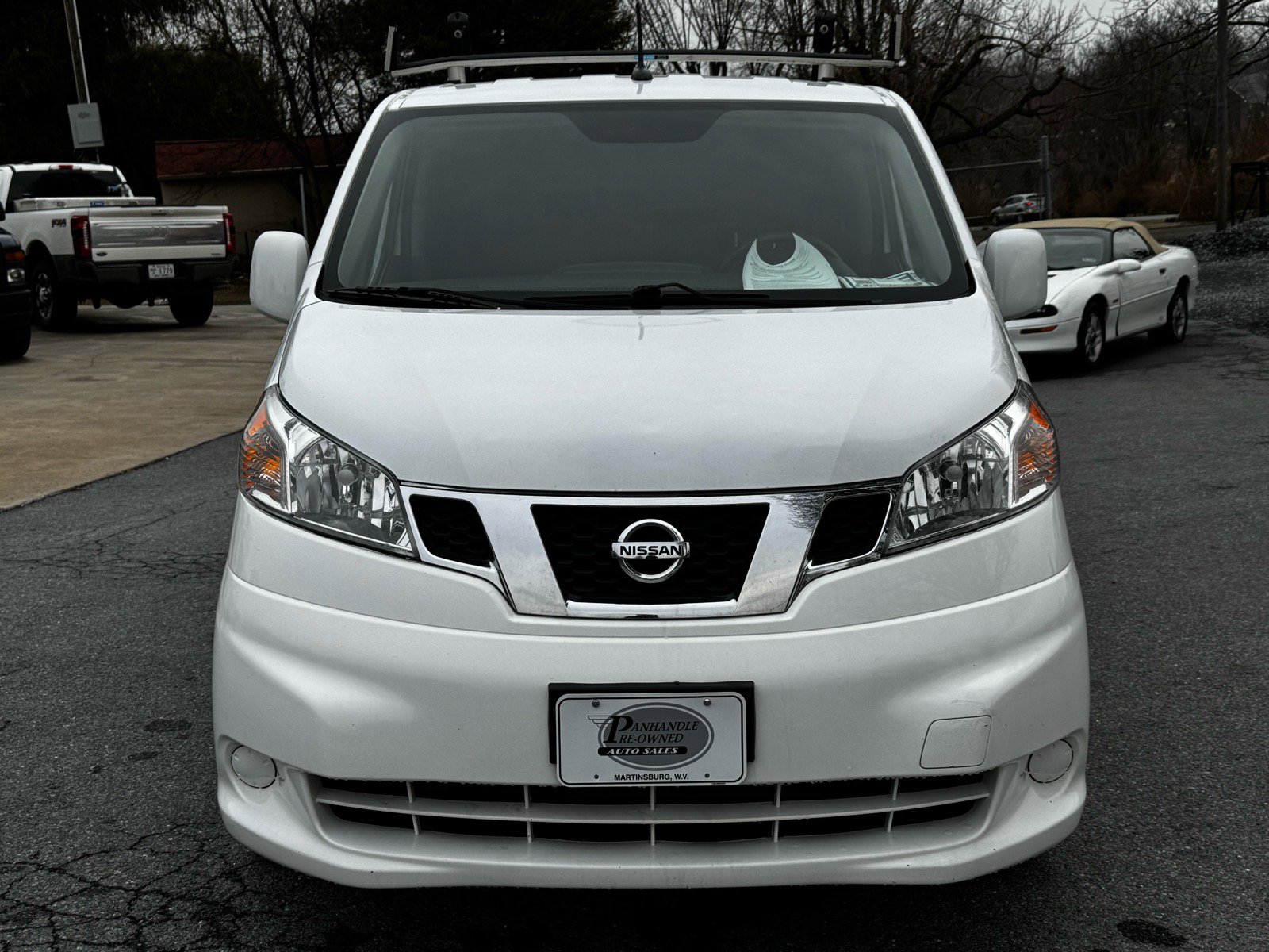 Used 2019 Nissan NV200 SV w/ Navigation Package FWD image 2