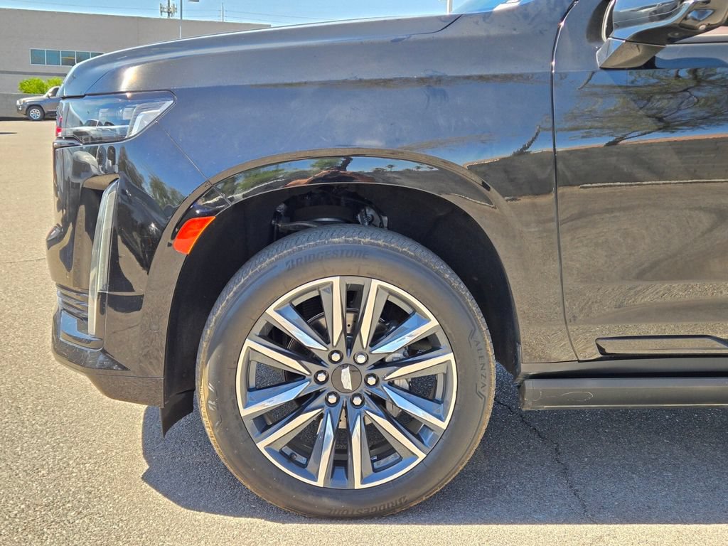 Used 2023 Cadillac Escalade ESV Sport Platinum AWD/4WD image 5
