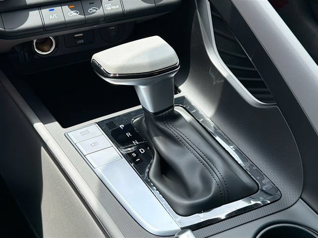 New 2026 Hyundai Elantra SE FWD image 16