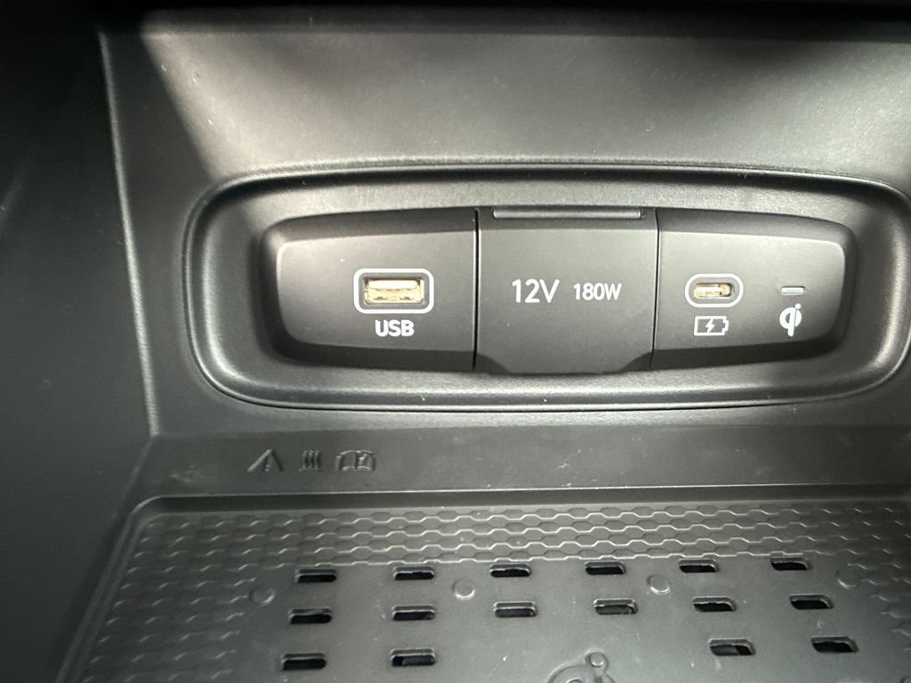 New 2026 Hyundai Venue SEL FWD image 27