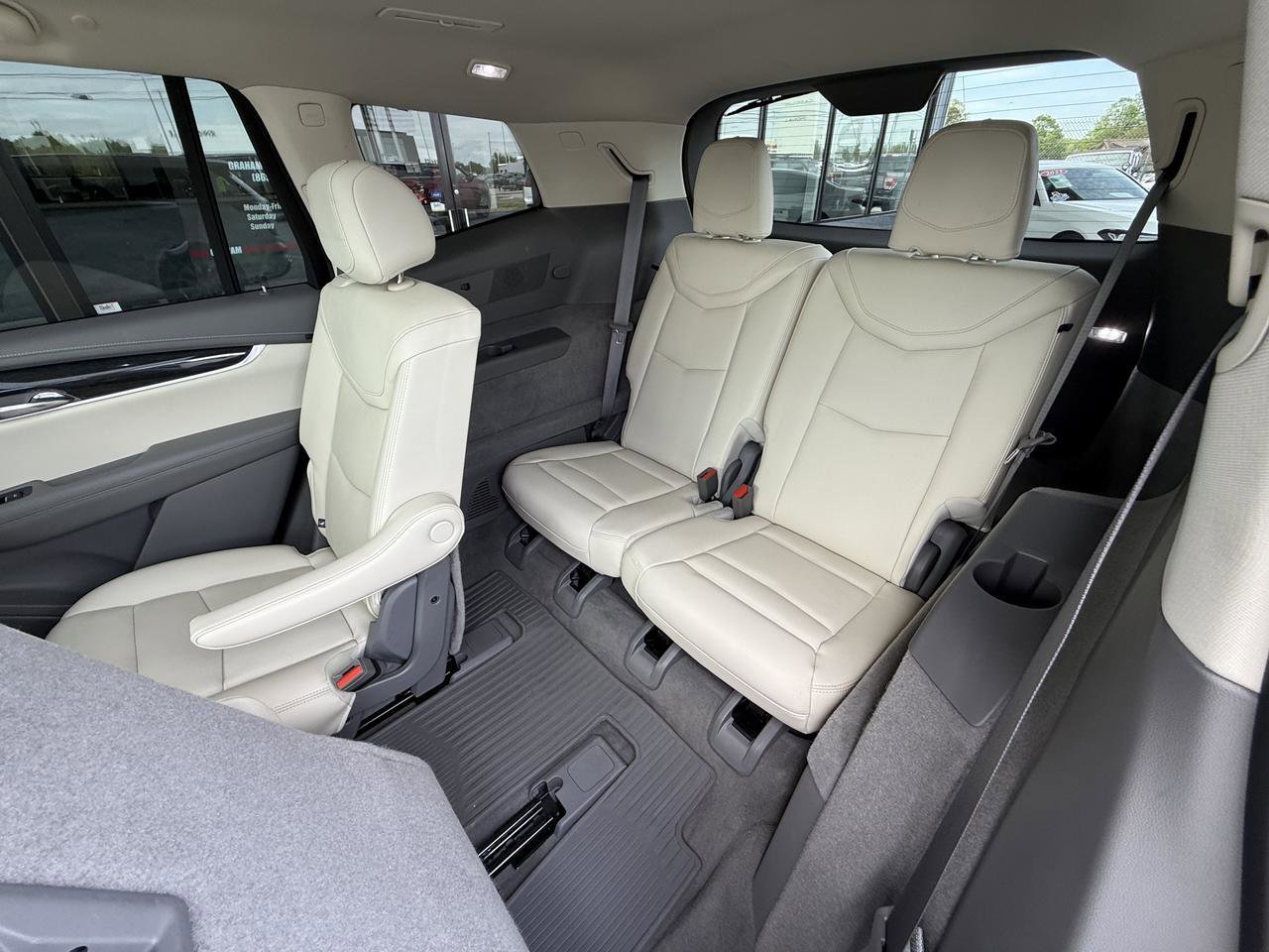 Used 2022 Cadillac XT6 Premium Luxury AWD/4WD image 44