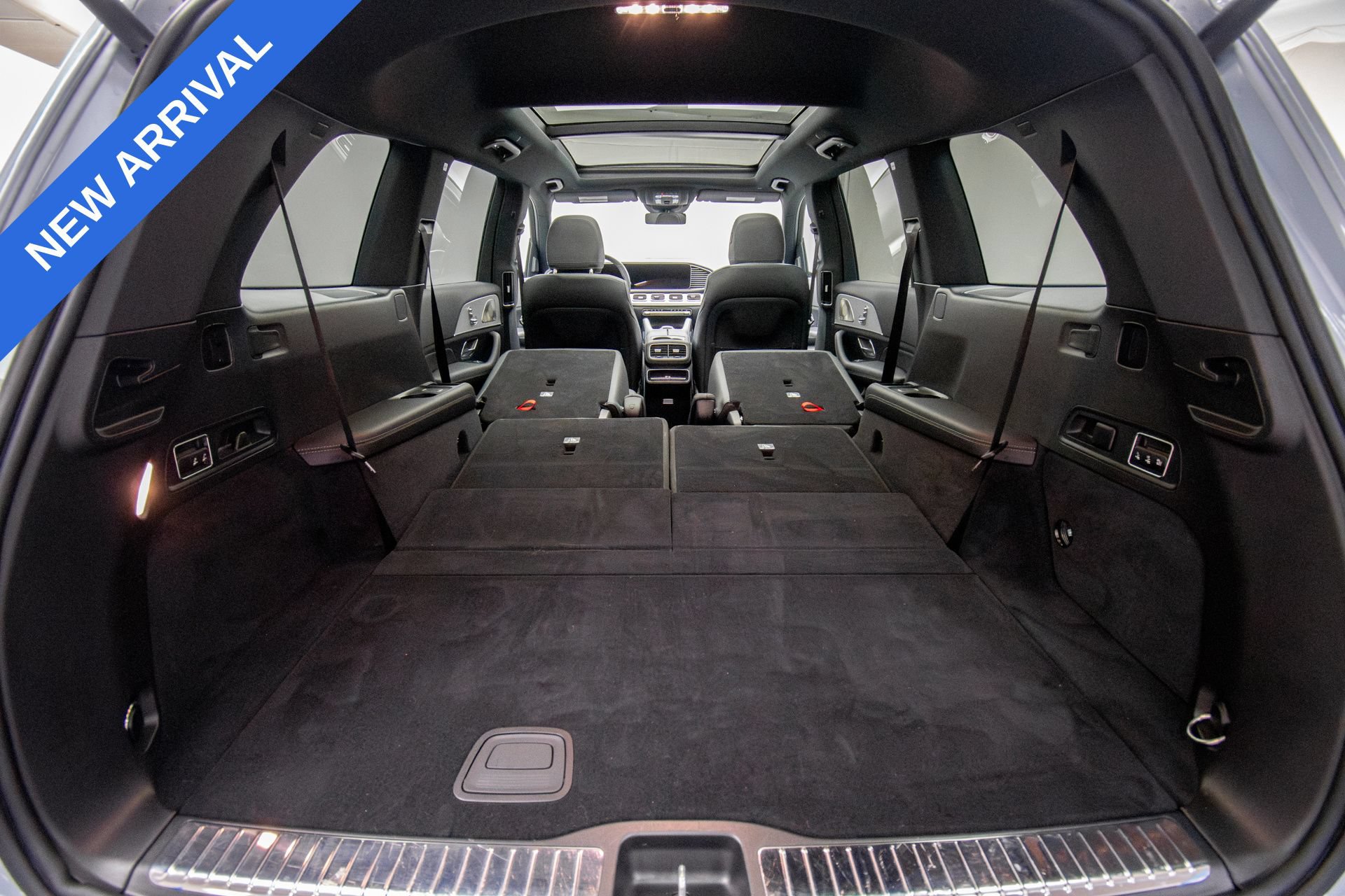 Used 2025 Mercedes-Benz GLS 450 4MATIC image 42