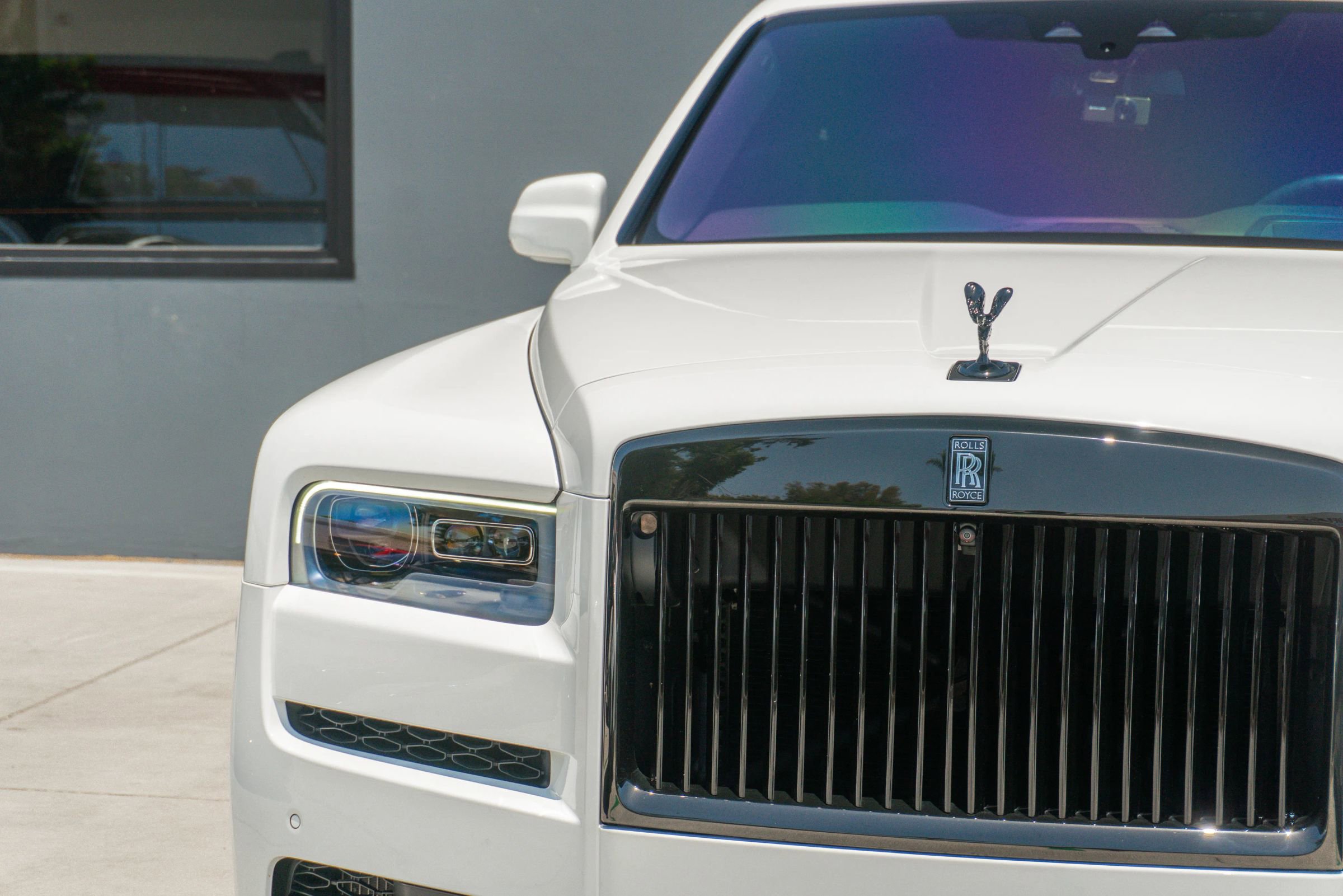 Used 2023 Rolls-Royce Cullinan Black Badge w/ Dark Exterior Package AWD/4WD image 26