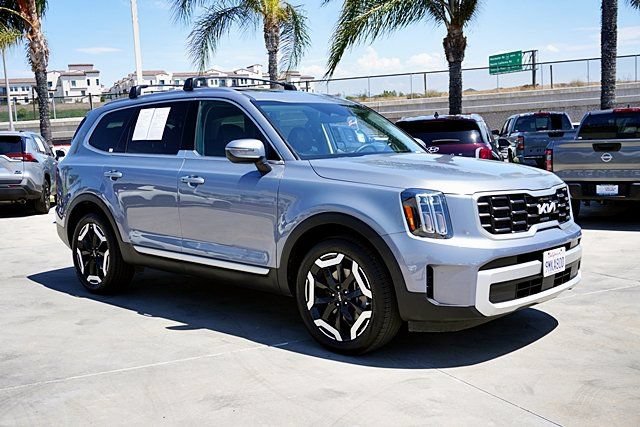 Used 2024 Kia Telluride S w/ S Sunroof Package AWD/4WD image 1
