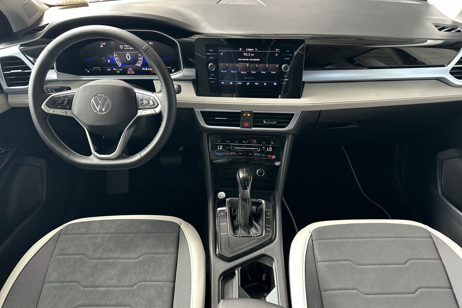 New 2026 Volkswagen Taos SE FWD image 11