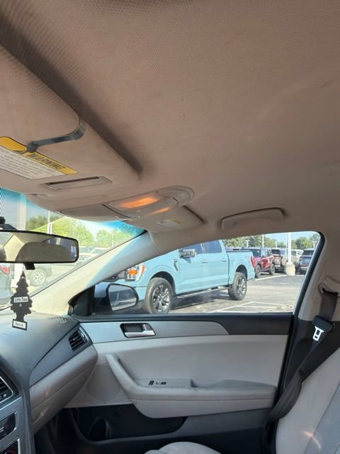 Used 2017 Hyundai Sonata SE FWD image 16