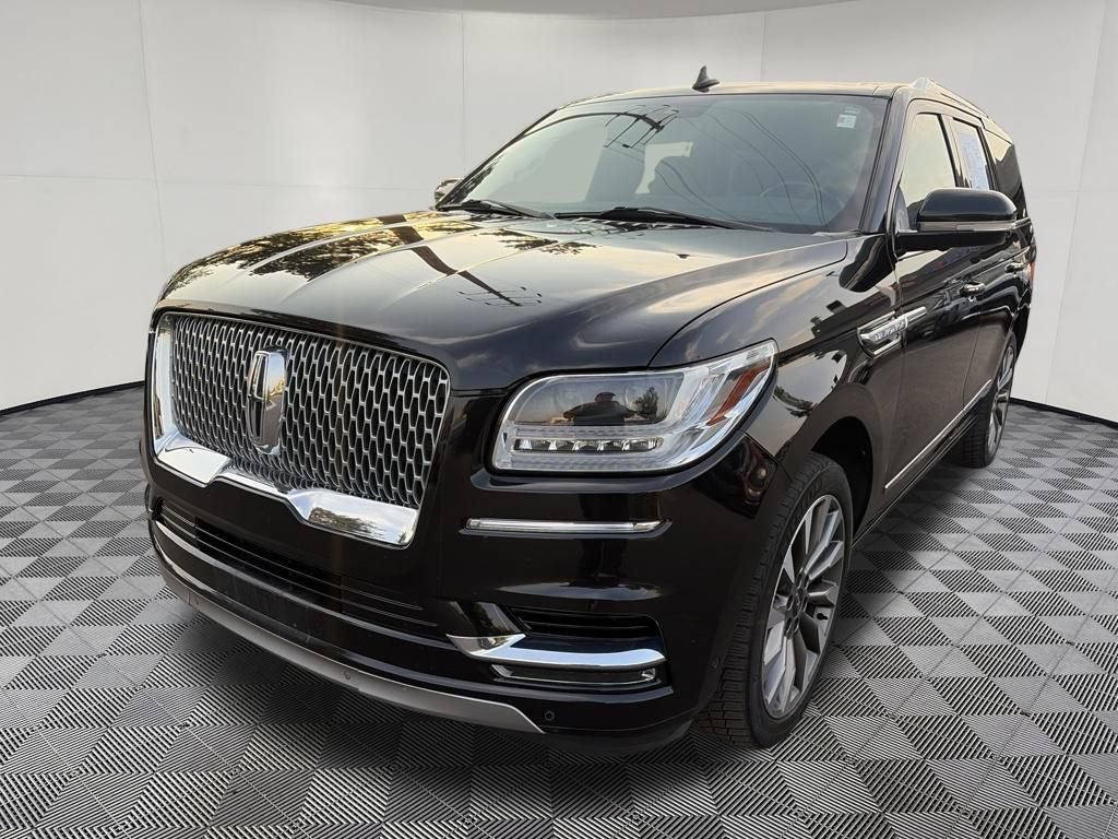 Used 2021 Lincoln Navigator Reserve AWD/4WD image 3