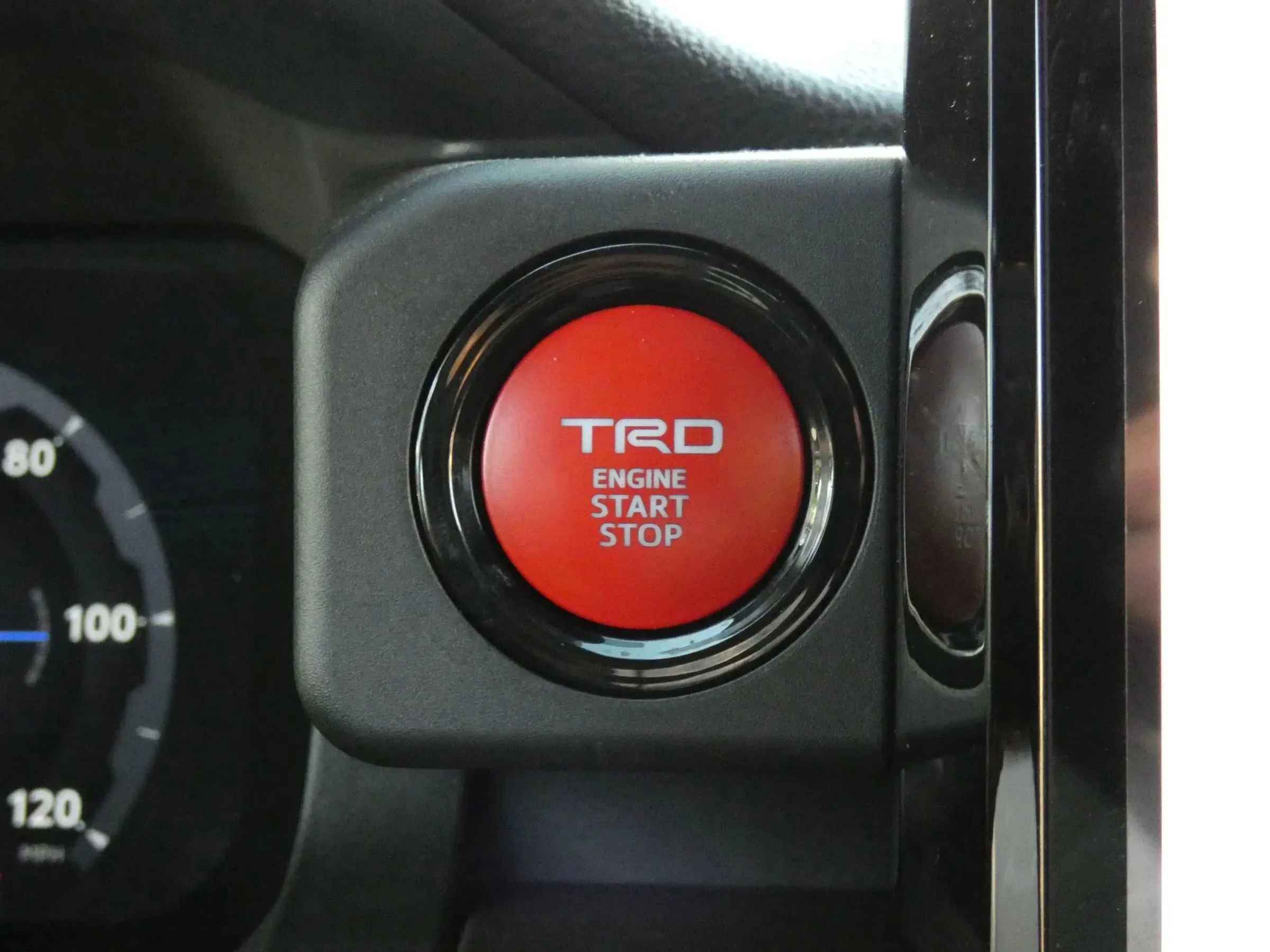 Used 2025 Toyota Tacoma TRD Sport image 70