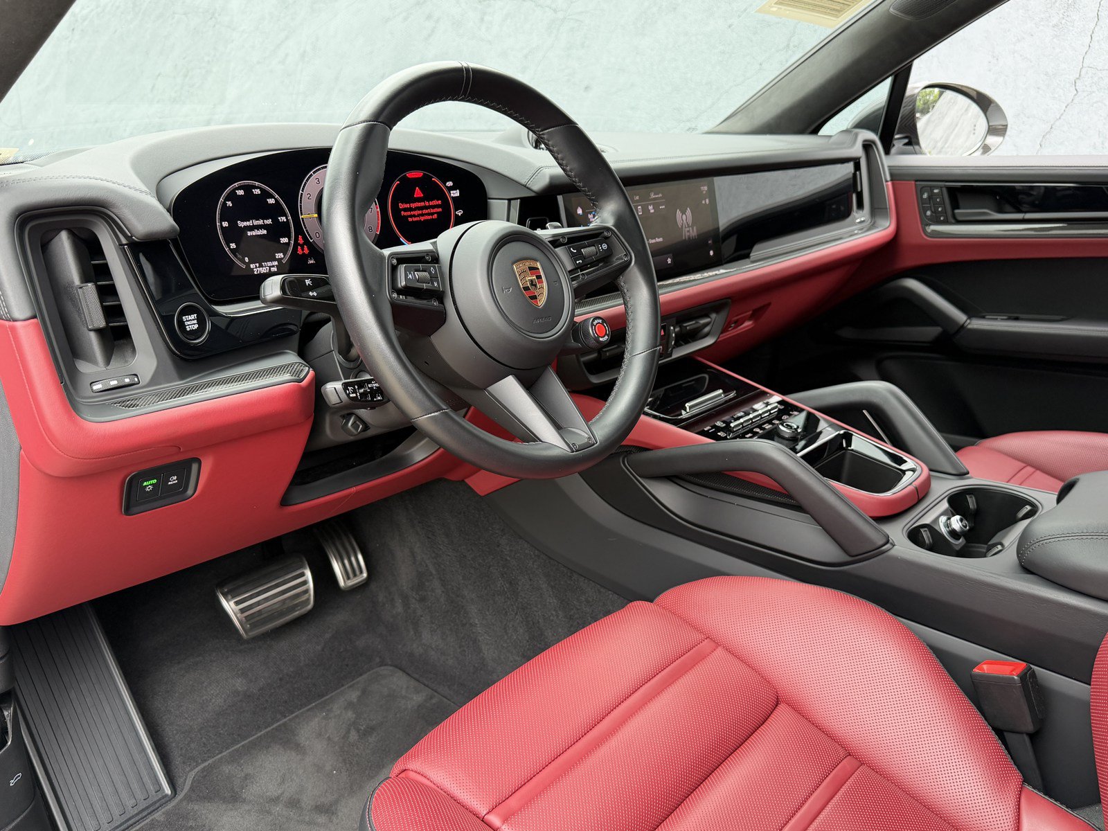 Used 2024 Porsche Cayenne Turbo GT AWD/4WD image 15