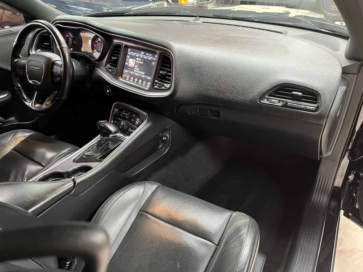 Used 2018 Dodge Challenger SXT Plus RWD image 11