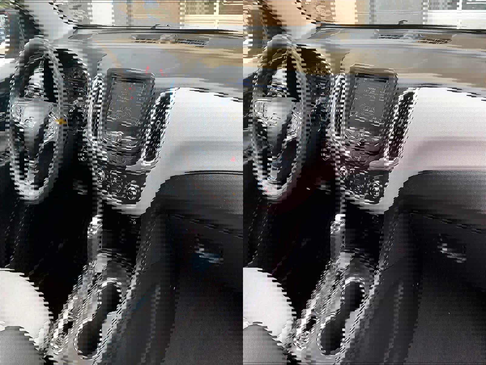 Used 2019 Chevrolet Equinox LS image 14