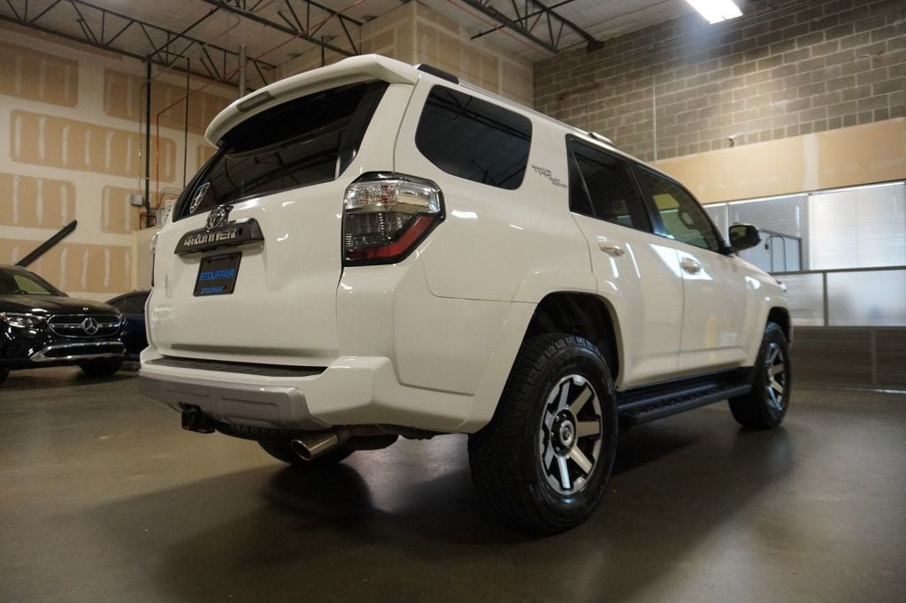 Used 2017 Toyota 4Runner TRD Off-Road AWD/4WD image 4