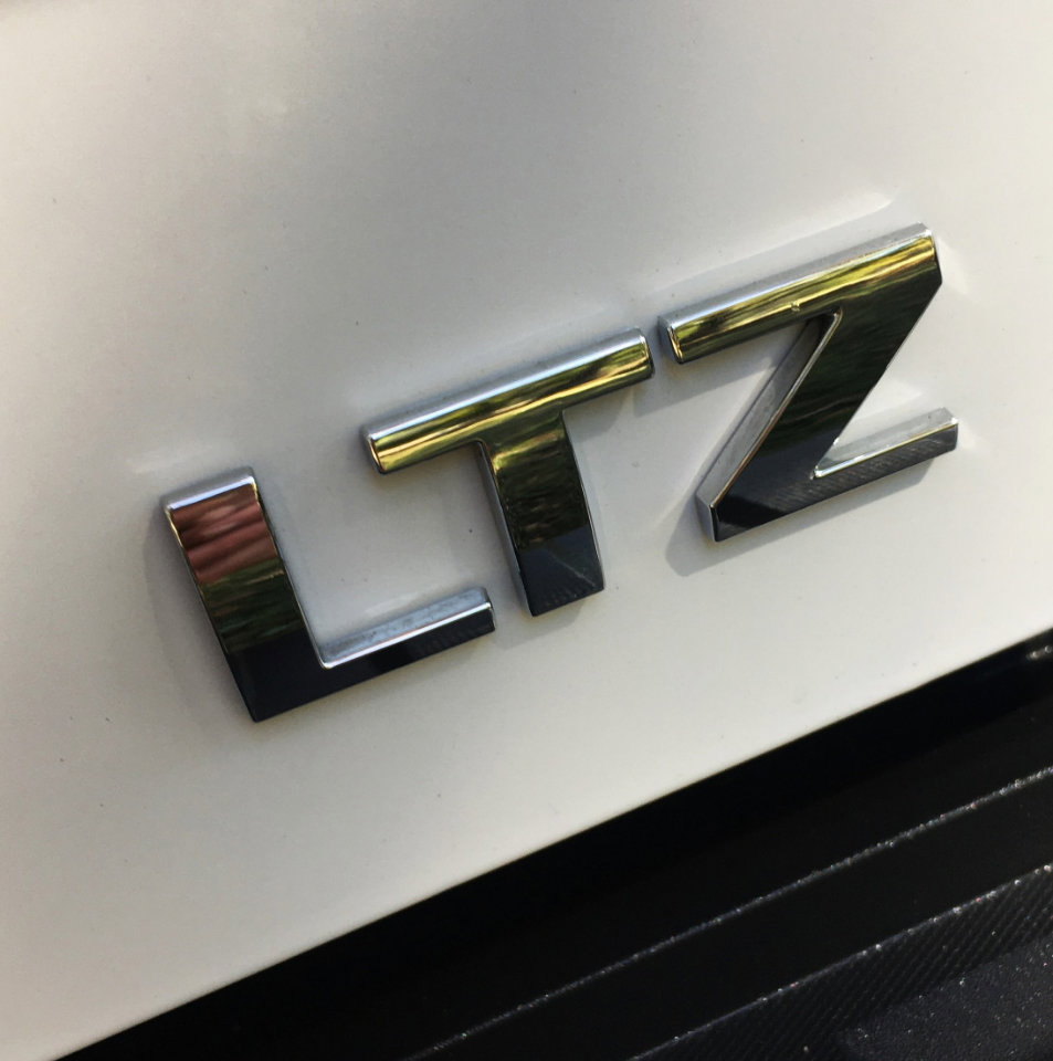 Used 2017 Chevrolet Silverado 1500 LTZ Z71 w/ LTZ Plus Package image 10