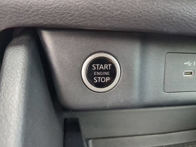 Used 2023 Nissan Rogue SV w/ SV Premium B Package FWD image 34