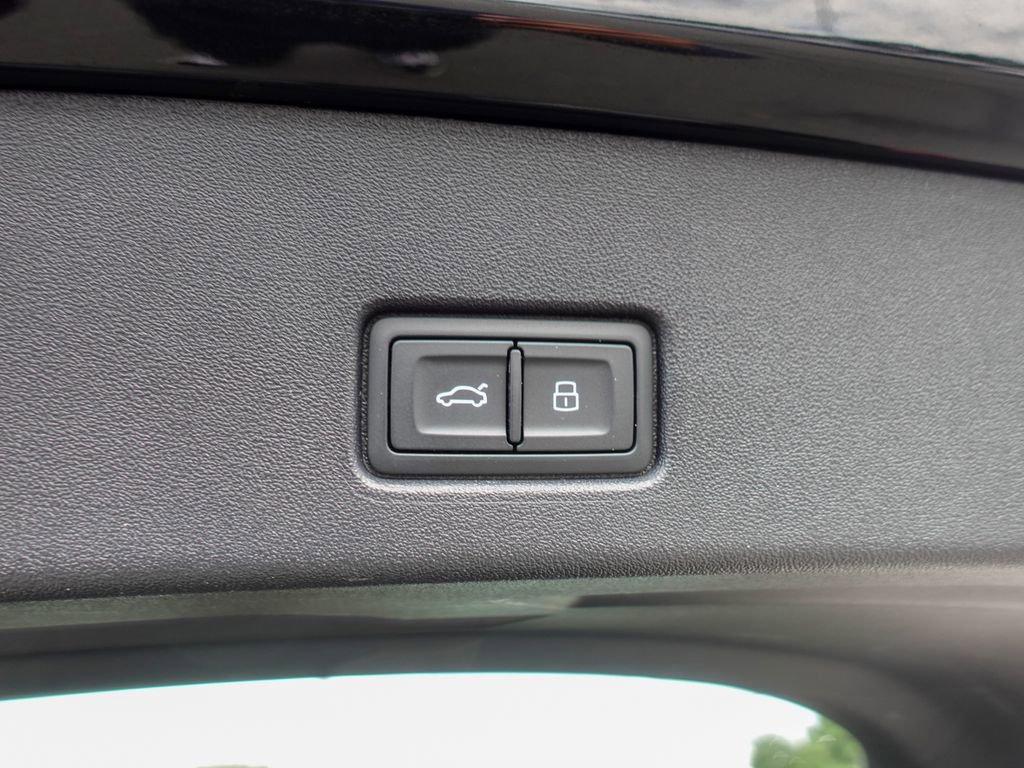 Used 2024 Audi Q4 e-tron Prestige w/ Black Optic Package AWD/4WD image 23