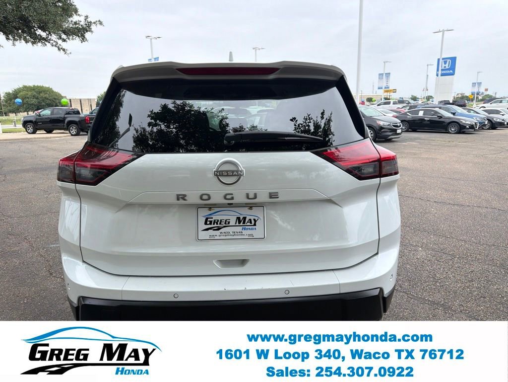 Used 2025 Nissan Rogue SV FWD image 4