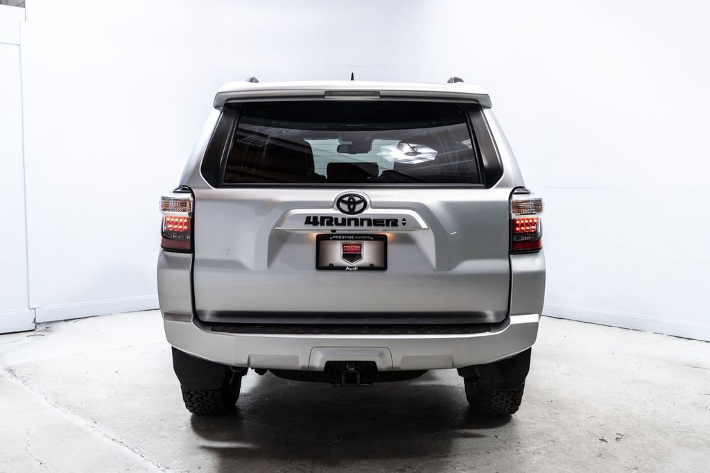 Used 2022 Toyota 4Runner SR5 Premium w/ Moonroof Package AWD/4WD image 6