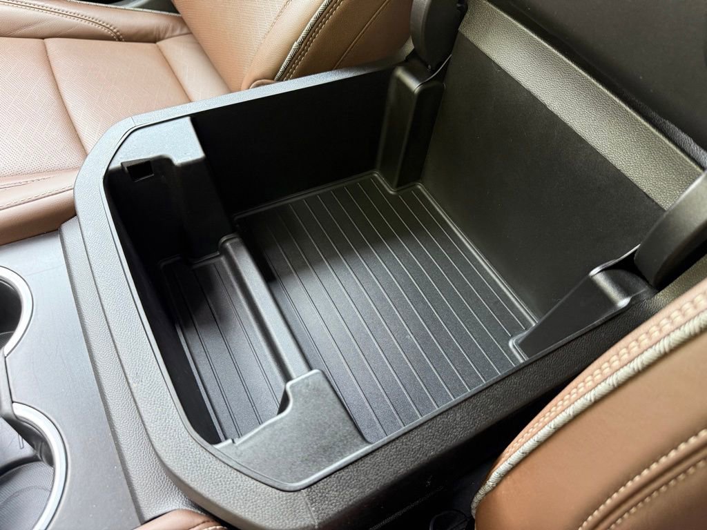 Certified 2024 Chevrolet Suburban High Country w/ Premium Package 2 AWD/4WD image 39