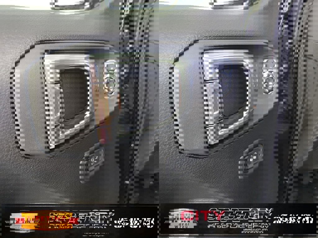 New 2025 Jeep Gladiator Mojave image 12