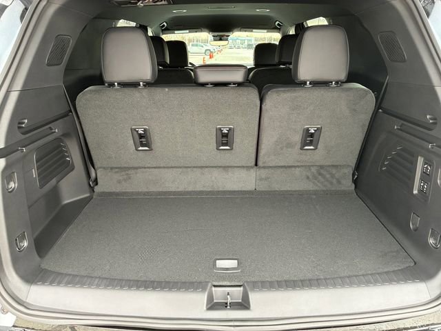 New 2026 Chevrolet Traverse High Country image 16