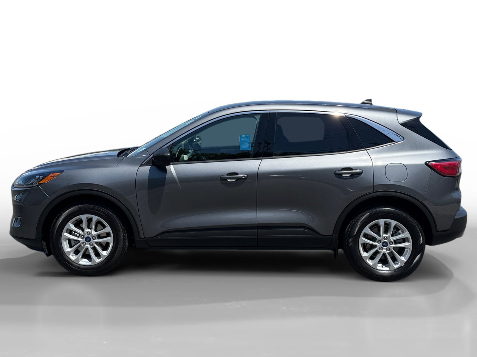 Used 2022 Ford Escape SE w/ Convenience Package FWD image 2