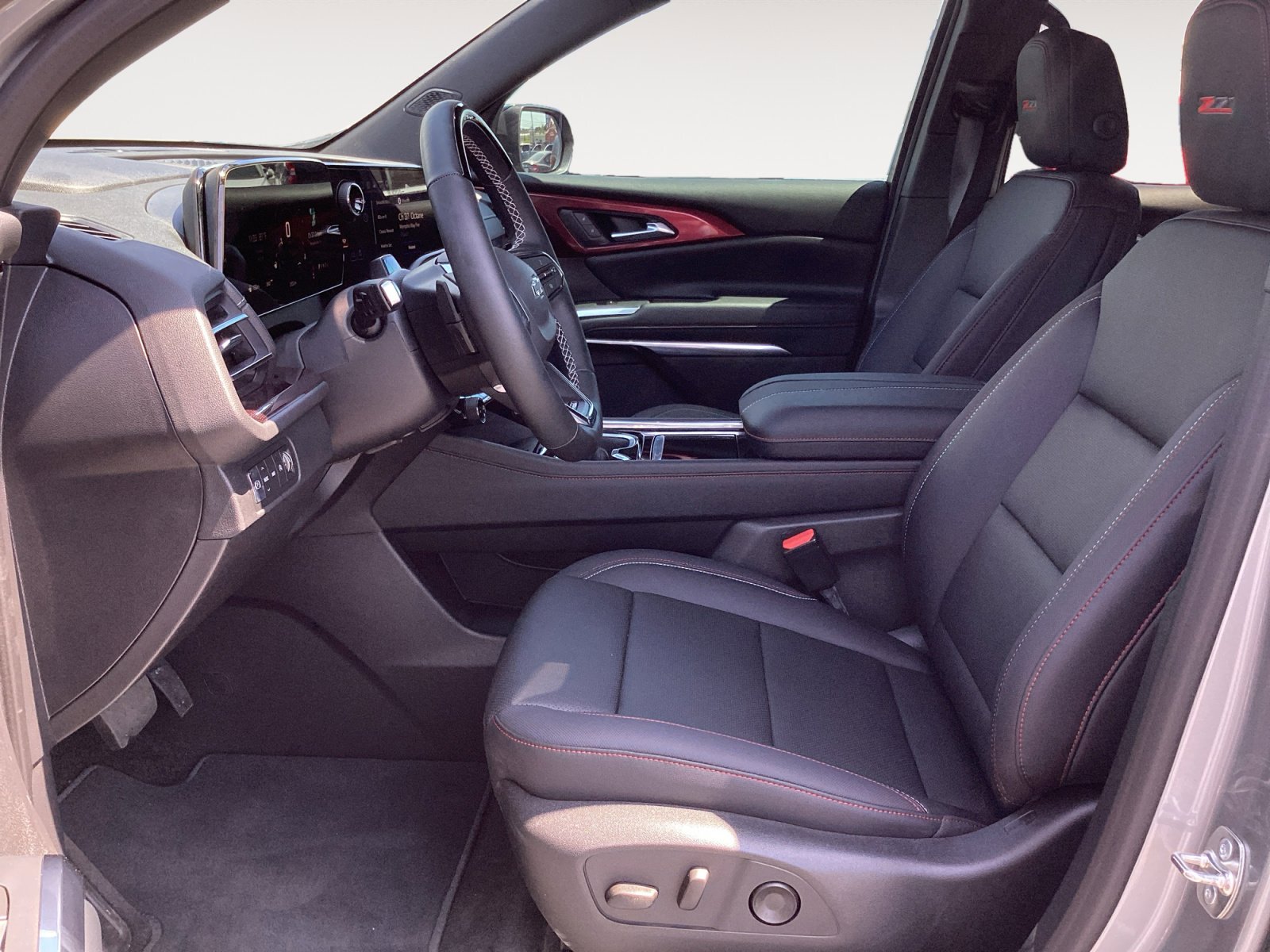Used 2026 Chevrolet Traverse Z71 w/ Enhanced Driving Package AWD/4WD image 25