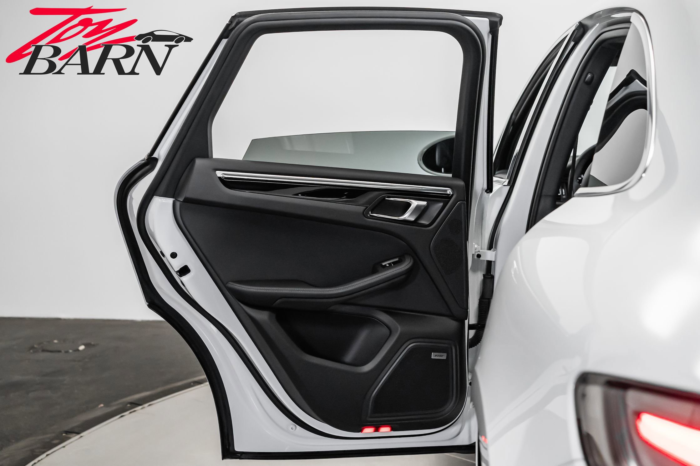 Used 2022 Porsche Macan S image 44