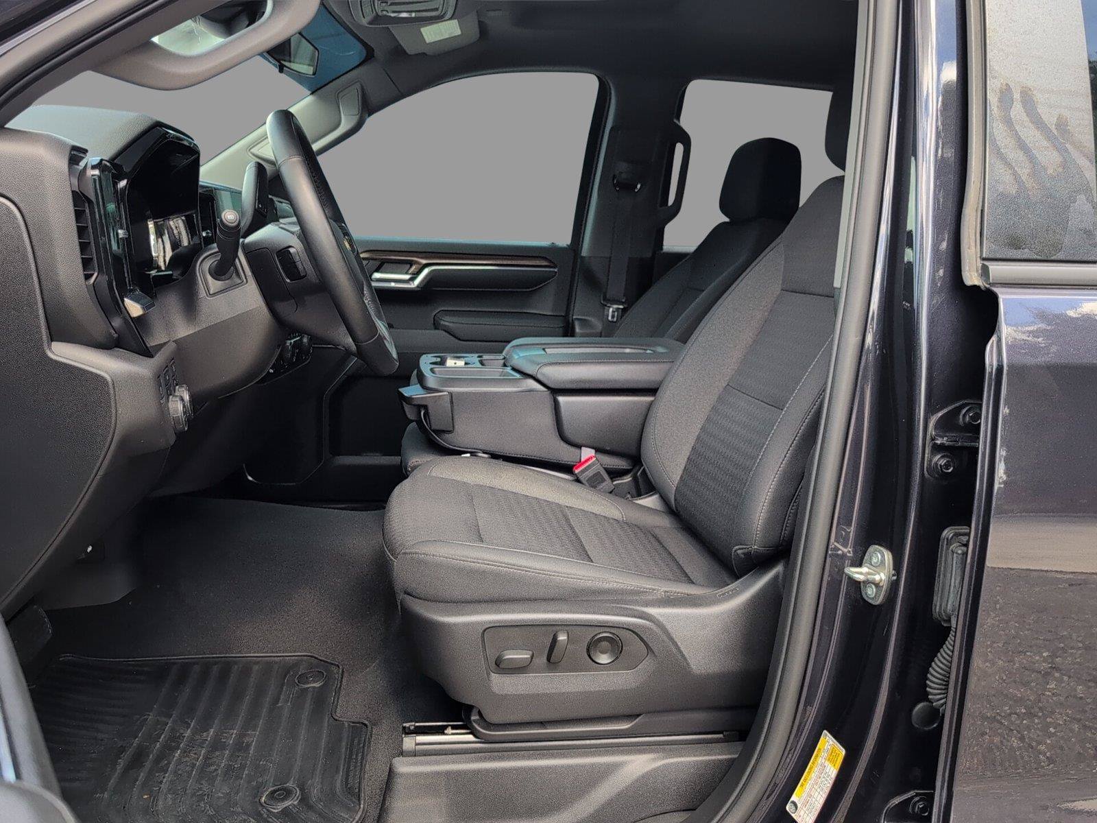 Used 2023 Chevrolet Silverado 1500 LT AWD/4WD image 13
