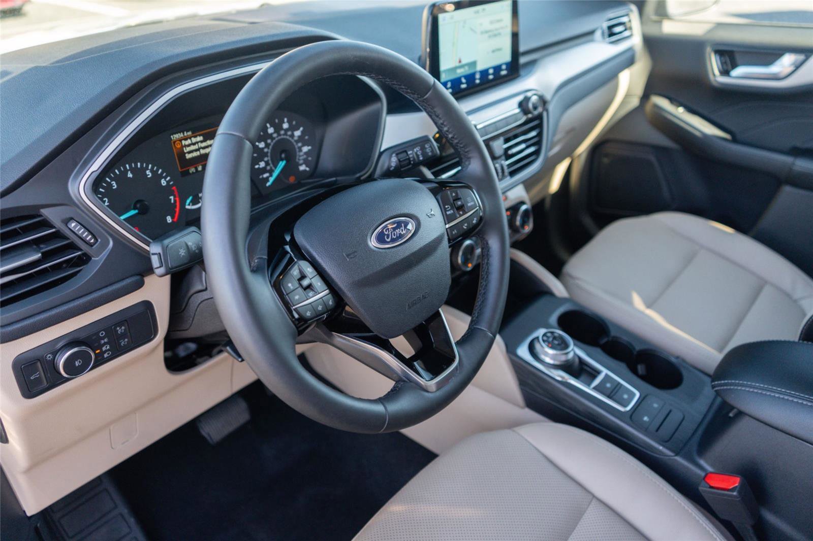 Used 2022 Ford Escape SEL image 8