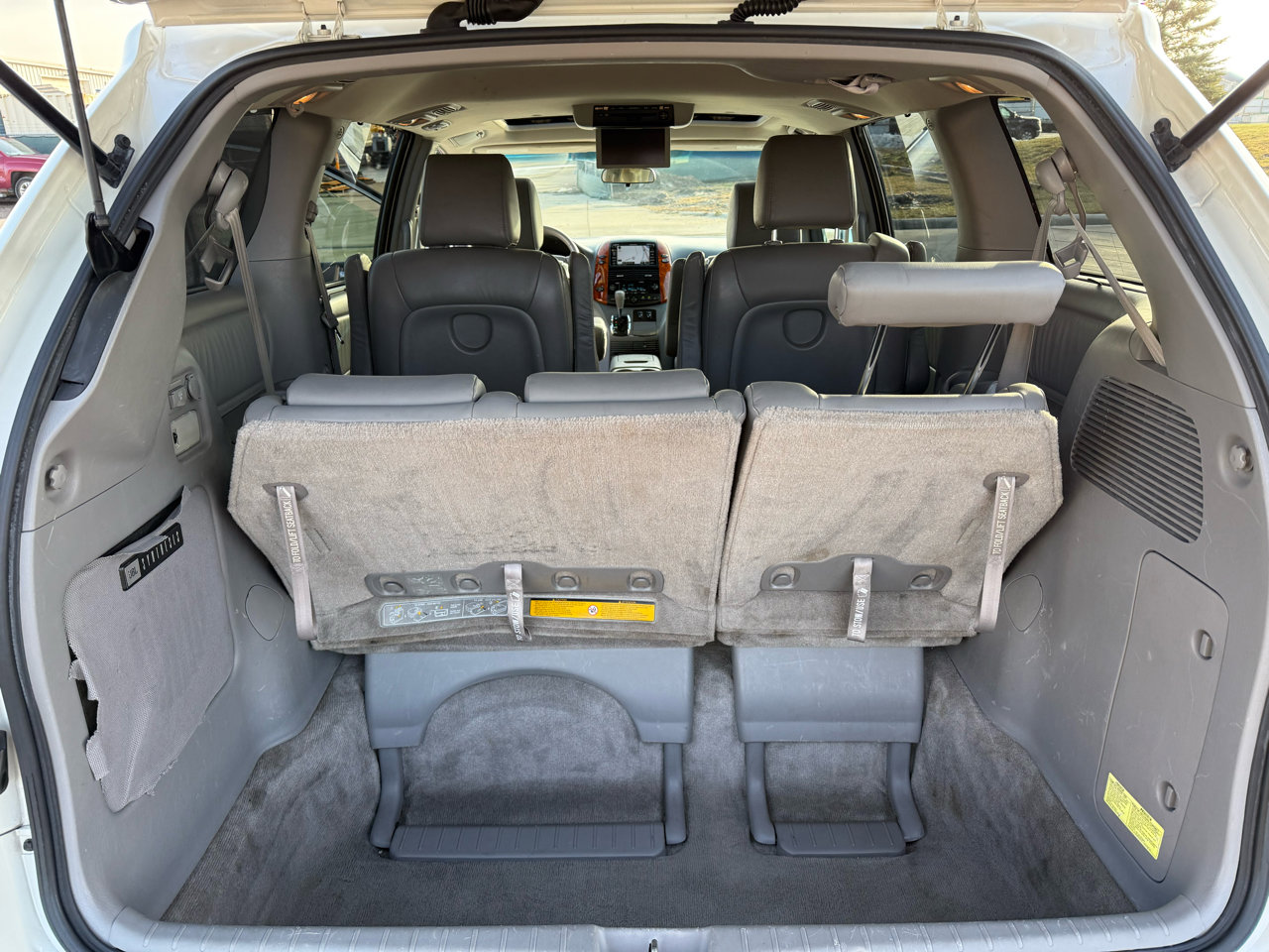 Used 2009 Toyota Sienna XLE image 19