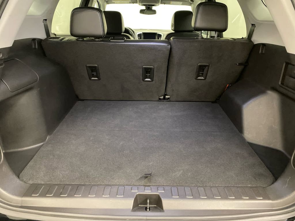 Used 2024 GMC Terrain SLT image 8