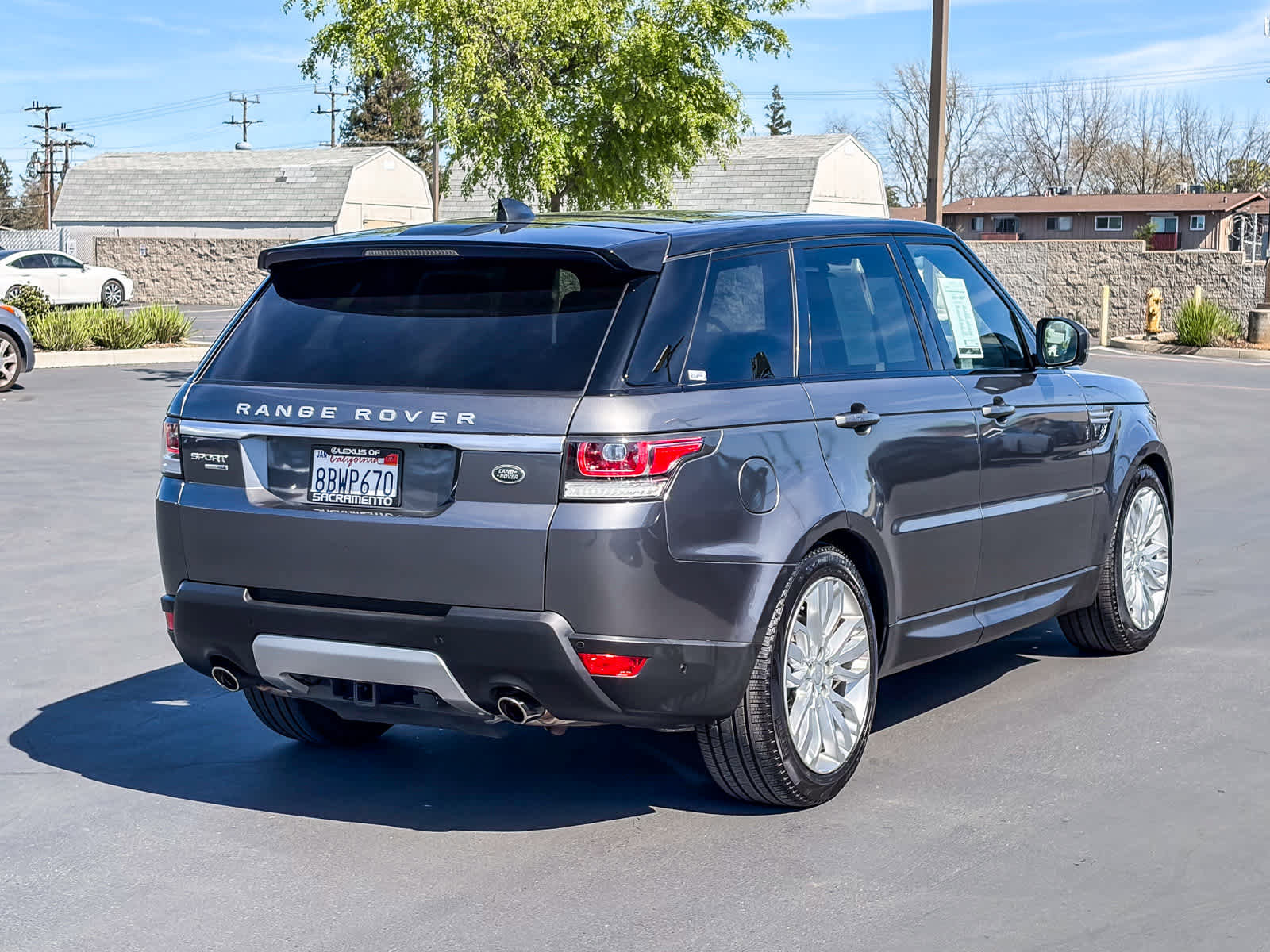 Used 2017 Land Rover Range Rover Sport HSE image 4