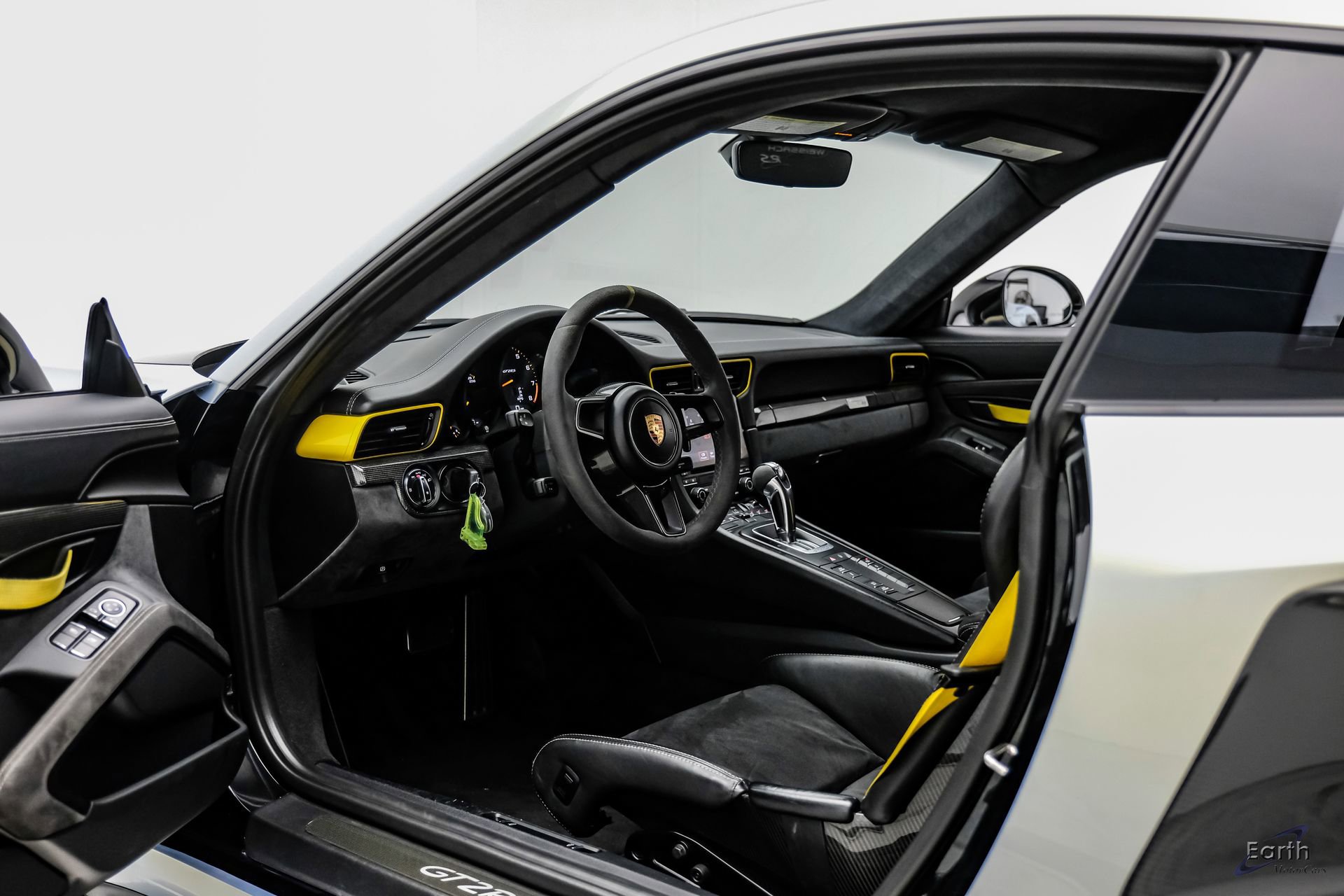 Used 2018 Porsche 911 GT2 RS w/ Weissach Package RWD image 45