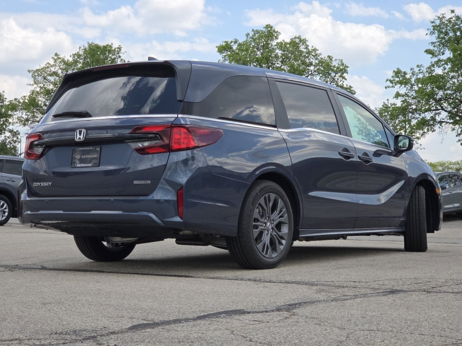 New 2026 Honda Odyssey Touring image 17