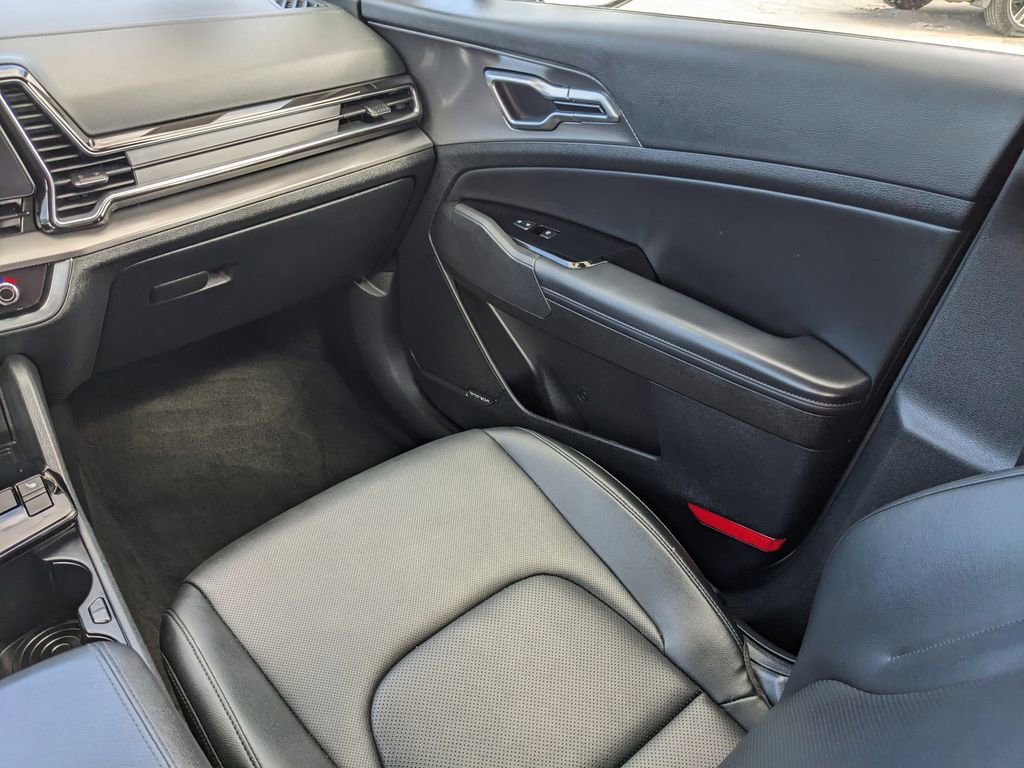 Certified 2025 Kia Sportage SX image 18